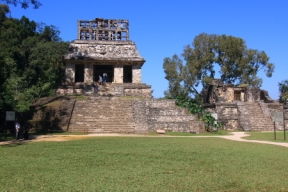 Found in the complex of the cross and triad of Palenque