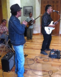 El Gato Blues Band rockin' La Ensenanza Casa de la Cuidad, they were smokin'