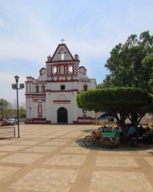 The Santo Domingo Church and former monastery was buildt in the 16 century and is the largest structure in the city