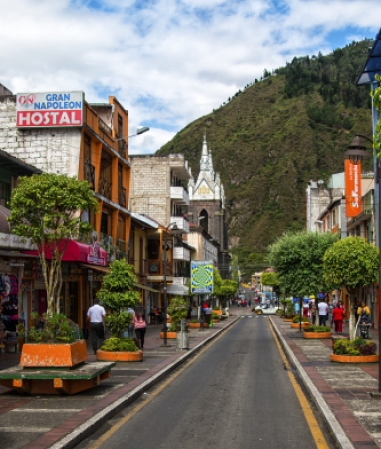One of two main streets through the center of Banos