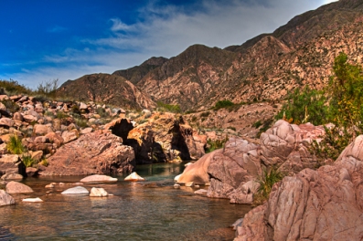 The Rio Mendoza runs through the Cachueta Hot springs just below the thermal pools. There is also a trail here for hiking